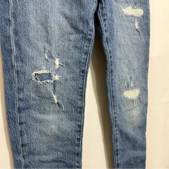 Old Navy Boys Size 10 Light Blue Distressed Tapered Built In Flex Jeans - Picture 5 of 14